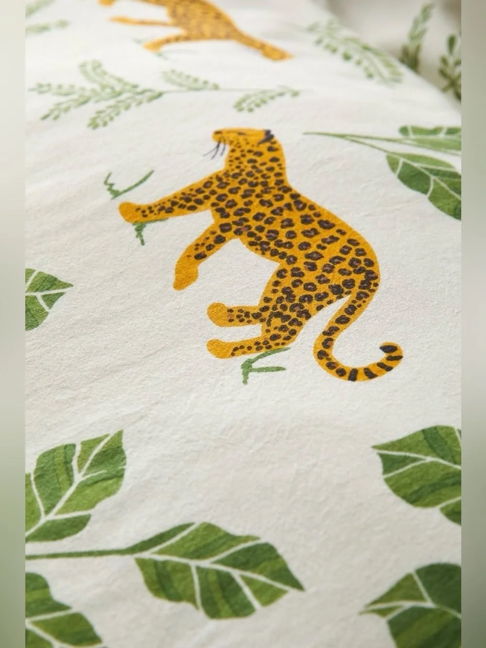 🐆NWT🐆 Urban Outfitters Prowling Leopard Duvet Cover Set with Shams, Size King